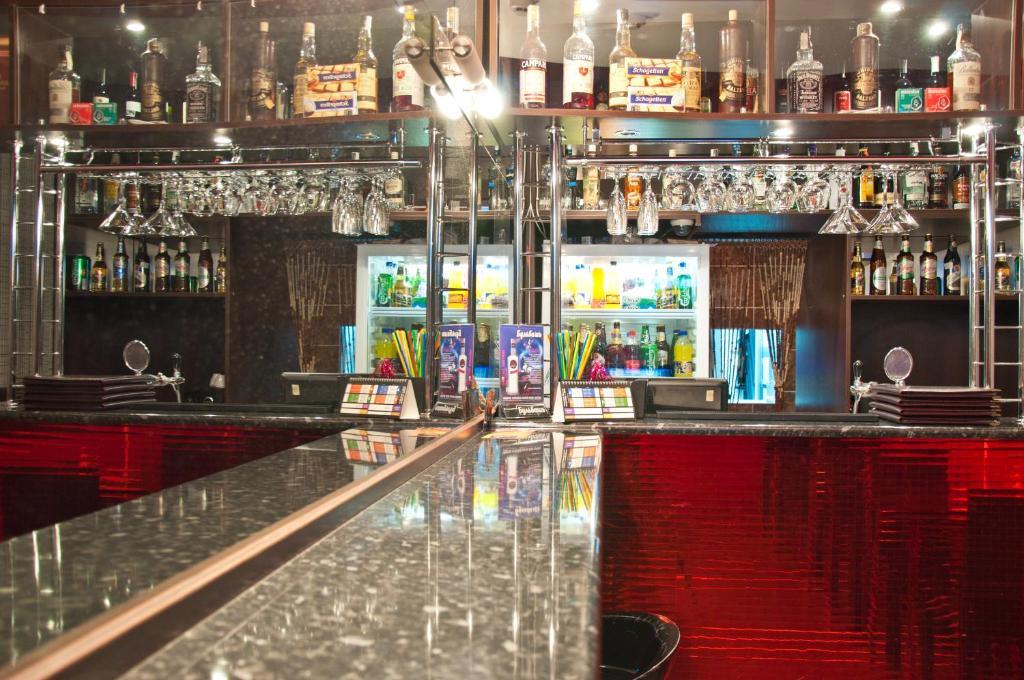 Avenue Hotel Zaslawye Eksteriør bilde