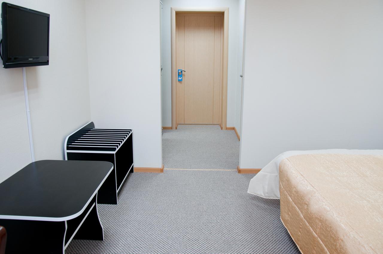 Avenue Hotel Zaslawye Eksteriør bilde
